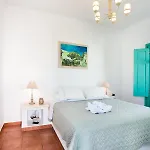 Odysseus 2* Folegandros Town
