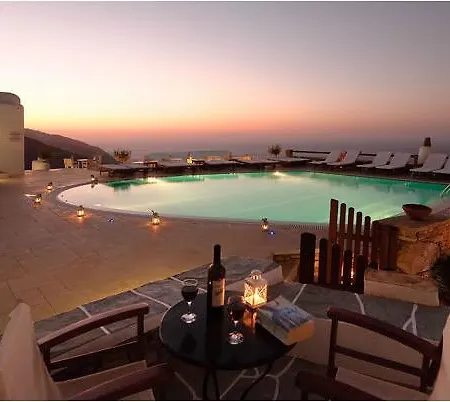 Odysseus 2* Folegandros Town
